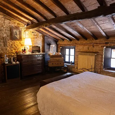Borgo Santuletta Κατάλυμα σε φάρμα Santa Giuletta