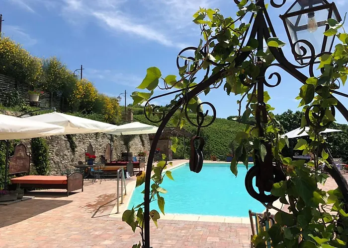 Borgo Santuletta Alloggio per agriturismo Santa Giuletta